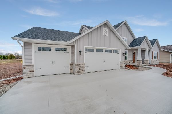 Concrete Driveway Pouring in Burnsville